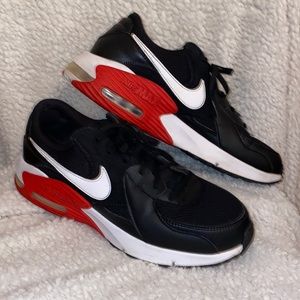 Nike Air Max Excee (Men’s) gently worn. Still lots of life let in these